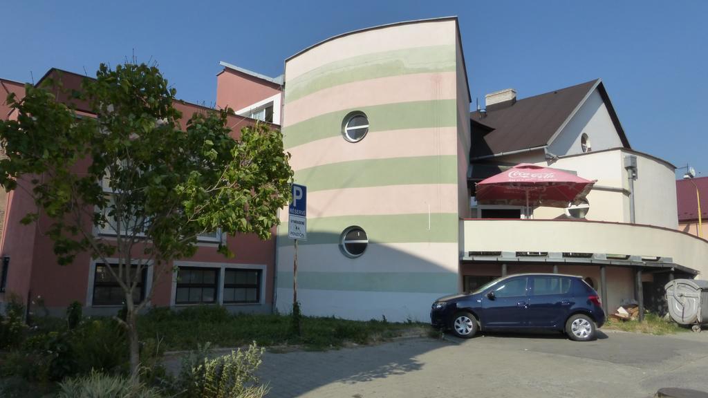 Penzion Dukat Presov Luaran gambar